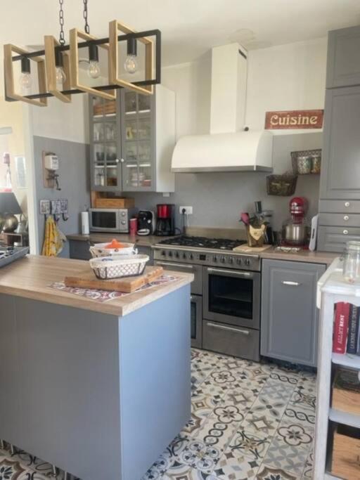 Appartement Avec Jardin En Ville LʼIsle-sur-la-Sorgue Εξωτερικό φωτογραφία