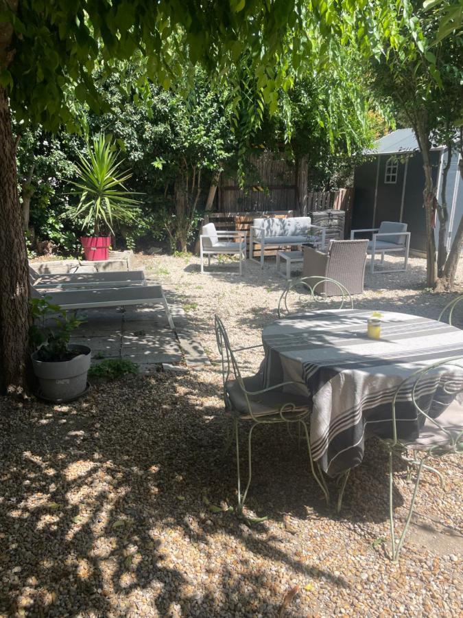Appartement Avec Jardin En Ville LʼIsle-sur-la-Sorgue Εξωτερικό φωτογραφία